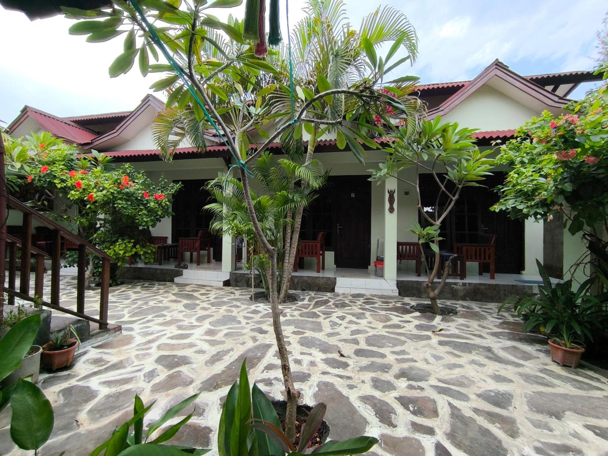 Gili Mesari Cottages & Homestay ギリ・トラワンガン エクステリア 写真